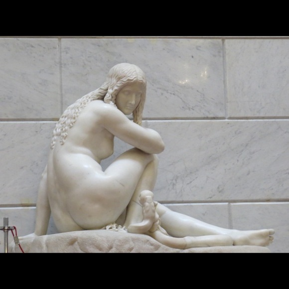 Meet your Posher, Lucy - Picture 1 of 1